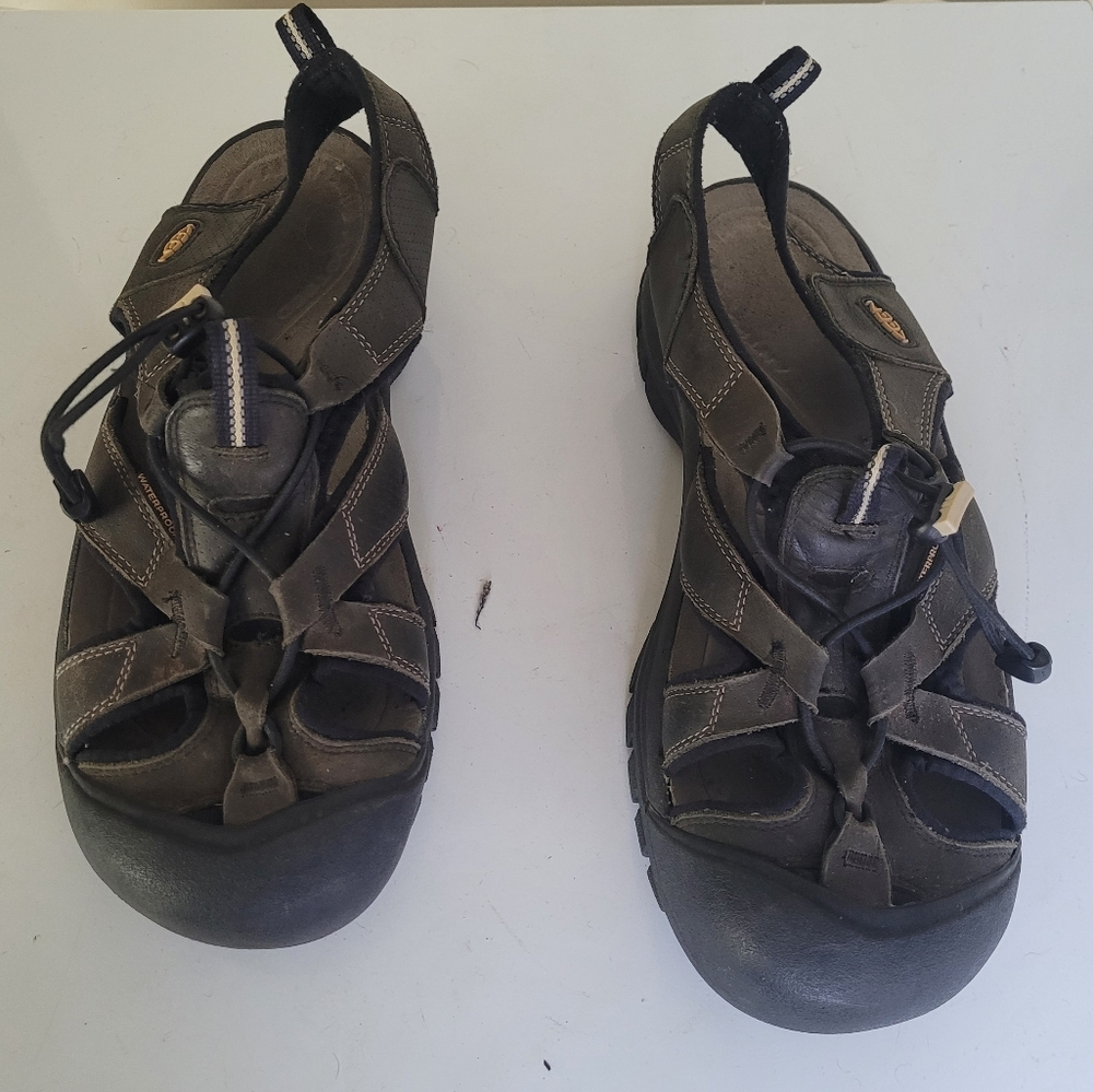 Keen hiking water sandals